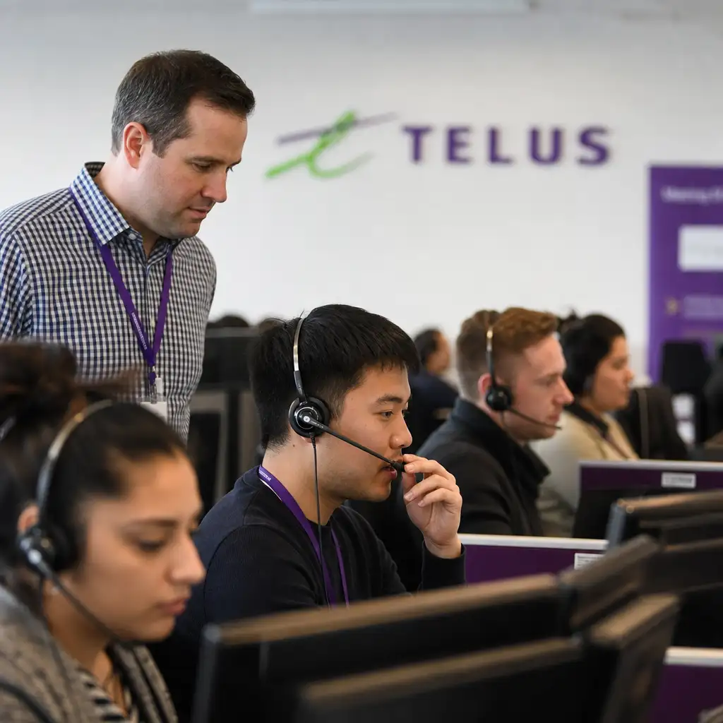 Telus 用 AI 给客服改口音:效率工具可以上,告知规则不能缺席